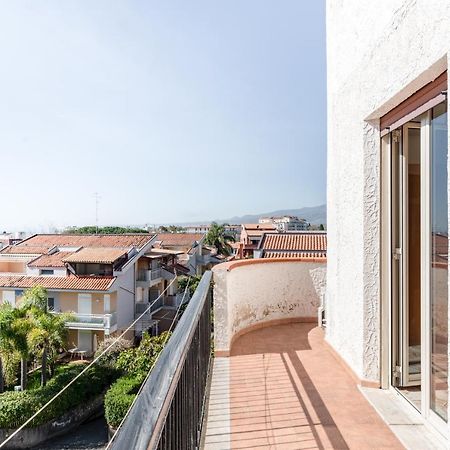 Giardini Naxos Apartment With Terrace Near The Sea Экстерьер фото